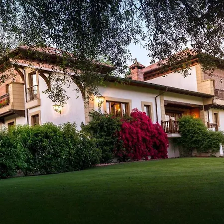 La Robleda Hotel